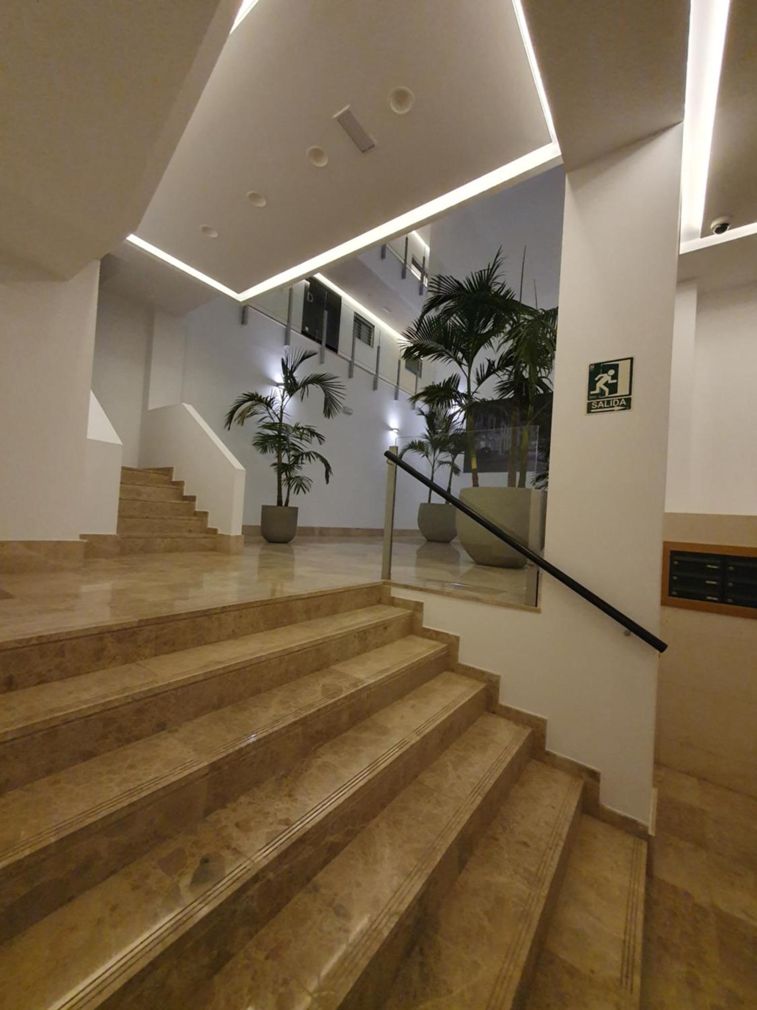 Beautiful Historic Center Apt! マラガ エクステリア 写真