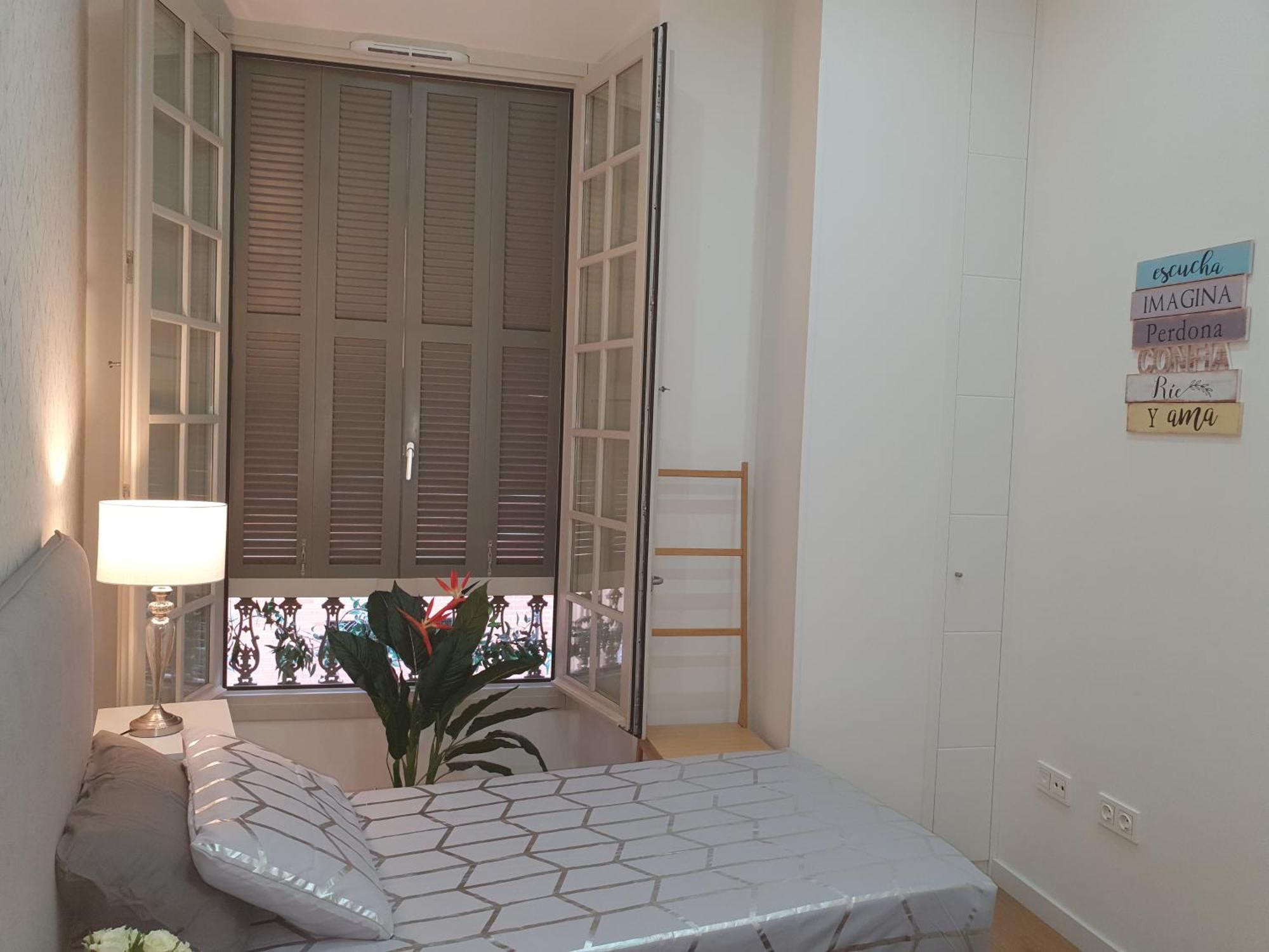 Beautiful Historic Center Apt! マラガ エクステリア 写真